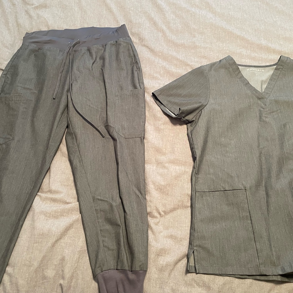 Mandala jogger scrub set